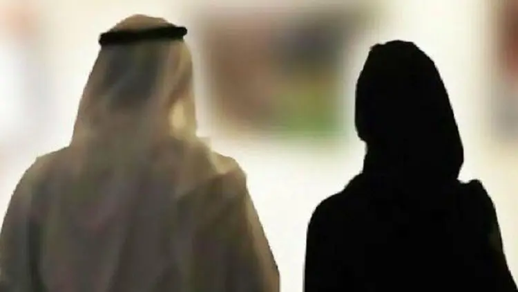 شاهد حسناء سعودية  تزوجت مسيار 4 رجال في وقت واحد.. والمفاجأة كيف اكتشف الزوج الرابع الخدعة !!