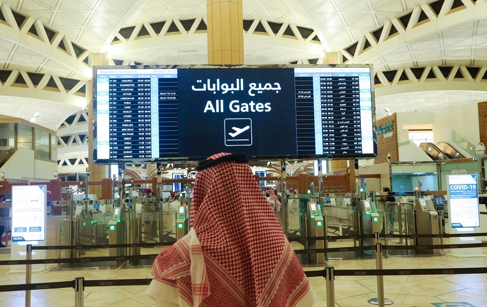 حيلة ذكية..لن تصدق مالذي فعله هذا العامل الاجنبي لتعشقه هذه الفتاة السعودية وتريد الزواج منه!