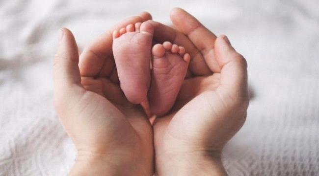حامل تضع مولودها الأول في قاعة الإمتحانات في هذه الدولة العربية 