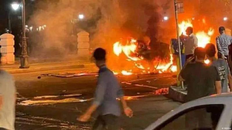 الاحتجاجات الغاضبة تصل العاصمة .. مقتل رئيس جهاز المخابرات وانفجار الوضع أمنياً في كبرى المحافظات والمدن الإيرانية وخروج الوضع عن السيطرة .. تفاصيل هامة 