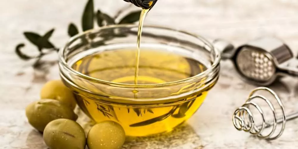 للمتزوجين ..مالذي يحدث لجسم الرجل عنداستعمال زيت الزيتون لمدة 5 أيام؟خبير سعودي يكشف المفاجأة