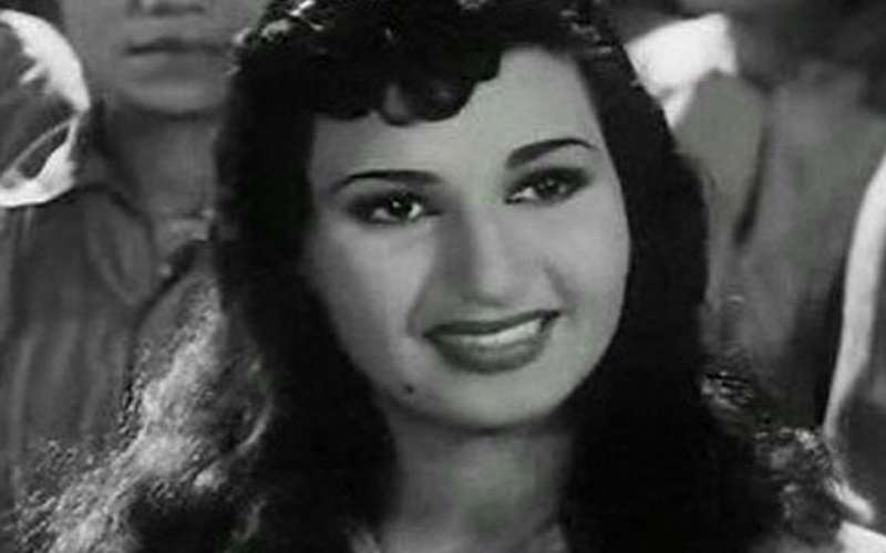 نعيمة عاكف