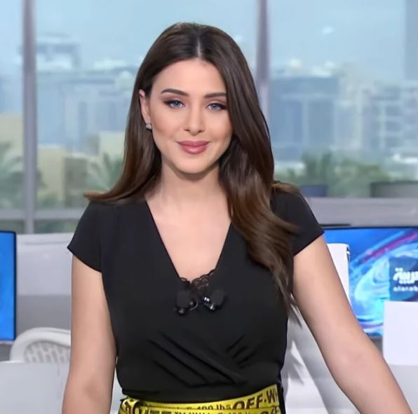  اجمل مذيعة جديدة ظهرت على قناة السعودية واحدثت ضجة كبيرة وصفوها بملكة جمال الأرض .. شاهد