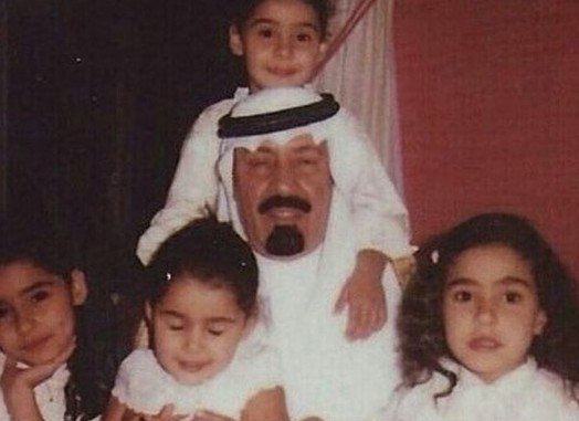 لأول مرة.. ظهور نادر لبنات الملك عبد الله بن عبد العزيز الأميرات الجميلات  .. جمال رباني يفوق الوصف( صورة ) 