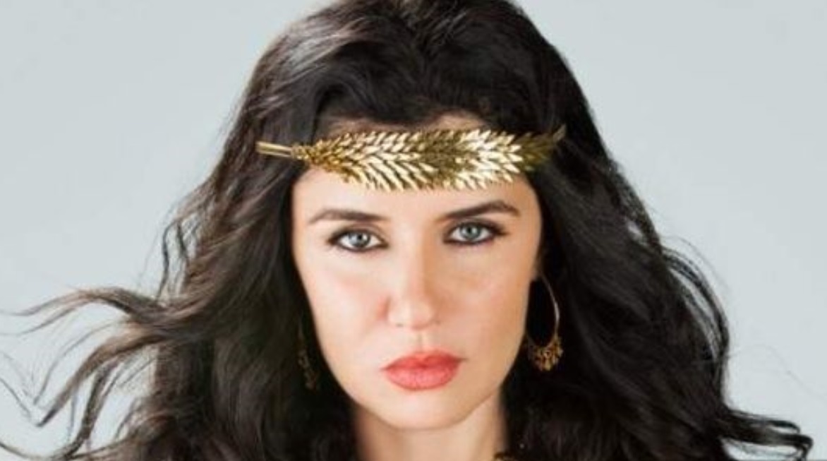 منى زكي