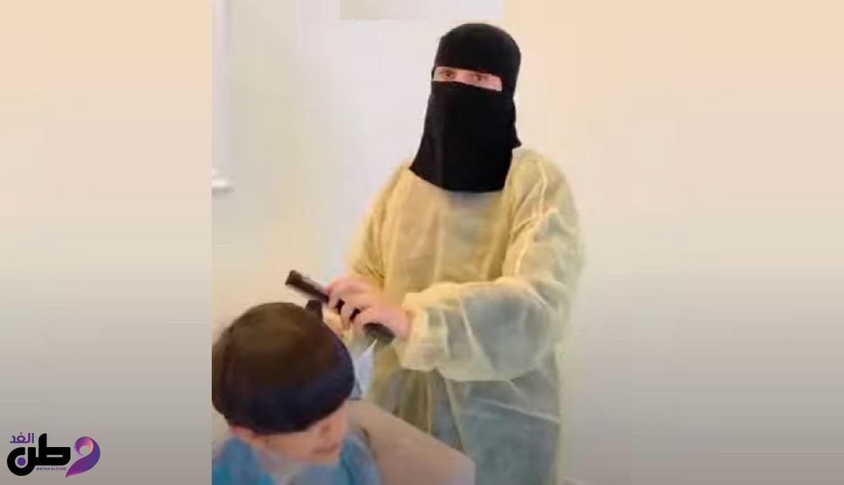 سعودية تتصدر تريند ولأول مرة في المملكة بسبب عملها في هذه المهنة الخاصة بالرجال.. شاهد
