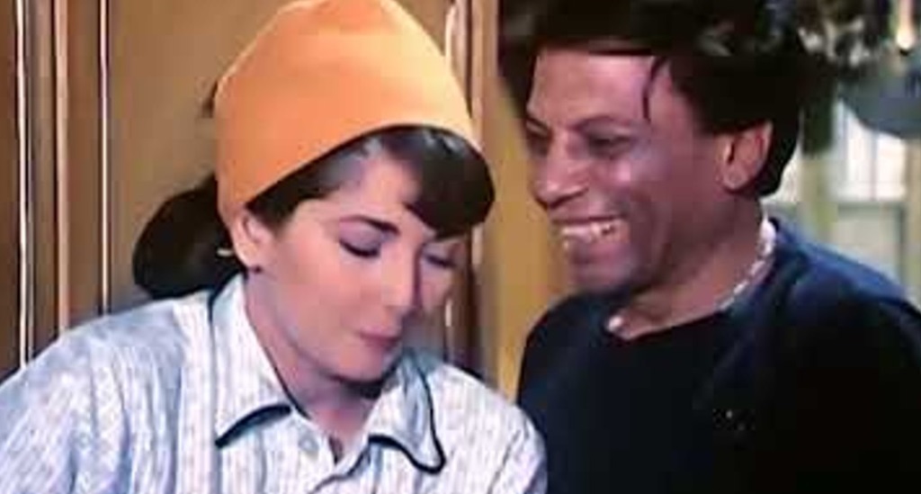 آثار الحكيم وعادل إمام