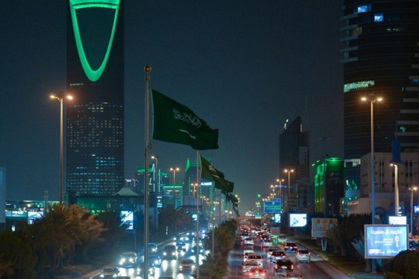 خبير سعودي يوضح آلية الإعفاء من رسوم العمالة ويزف بشرى سارة للوافدين