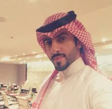 شاهد..  شاب سعودي بعمر العشرين يتزوج امرأة مسنة اكبر من والدته ...وفي ليلة الزفاف كانت صدمة حياته