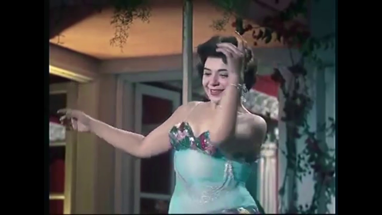 الراقصة زينات