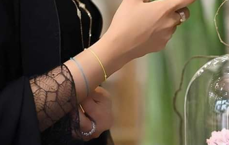 فتاة 