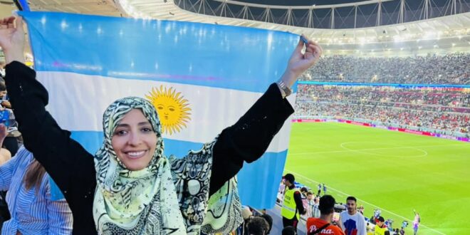 بكلمات نارية ..شاهد توكل كرمان تفاجئ الجميع من وسط مدرجات كأس العالم وترفع علم هذه الدولة وهذا ماقالته!!