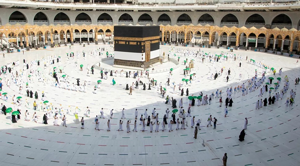 السعودية تضع شرط جديد غير مسبوق على المقمين في السعودية للسماح لهم بالحـج في موسم هذا العام 1444