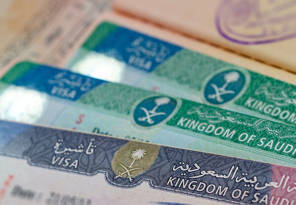 تعرف على مدة صلاحية تأشيرة الزيارة العائلية بالسعودية بعد نزولها على جواز السفر !