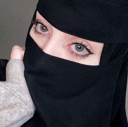 مفاجأة من العيار الثقيل ..مالذي فعله هذا العامل الاجنبي لتعشقه هذه الطبيبة السعودية وترفض الزواج بغيره