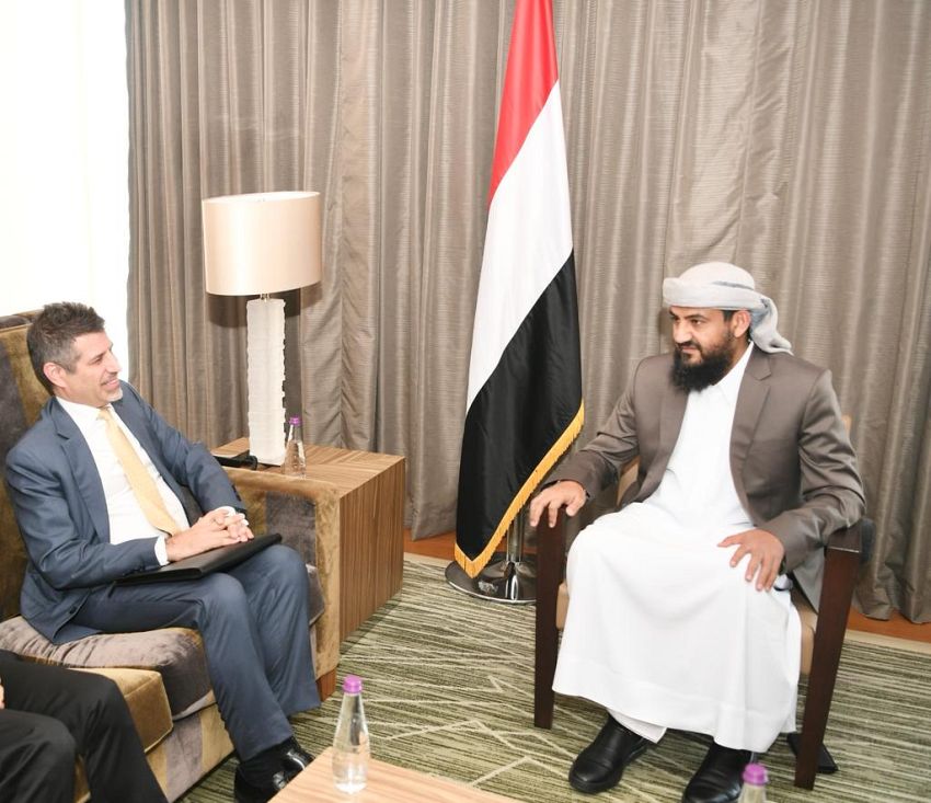 شرط واحد تم طرحه ..  المجلس الرئاسي اليمني يفاجىء الجميع ويعلن جاهزيته للسلام مع الحوثيون 