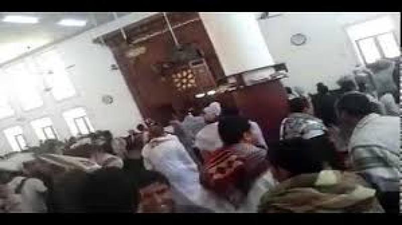 اليمن : هكذا كان مصير خطيب حوثي تطاول بسب الصحابة على المنبر. برد فعل مفاجئ وقوي من المصلين 