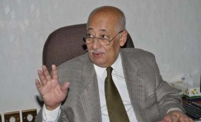  اليمن : وفاة رئيس مجلس الشورى  السابق بشكل مفاجئ