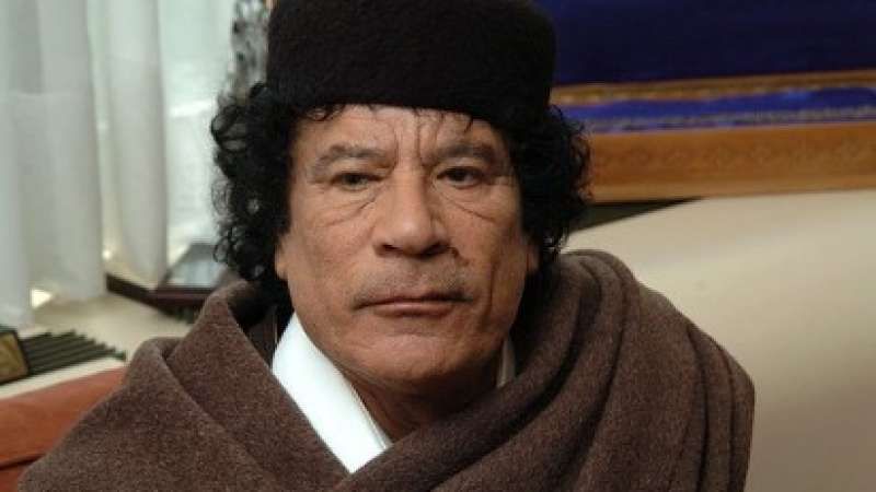رئيس وزراء إيطاليا يفضح فرنسا ويكشف مجزرة مروعة ارتبكتها خلال محاولتها اغتيال القذافي.!!