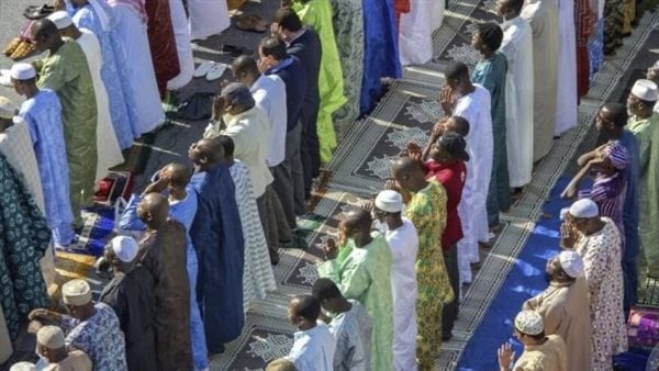 شاهد الصدمة..وثيقة سرية تفضح الجاسوس اليهودي الذي أصبح خطيب وإمام المسجد الكبير .. تفاصيل