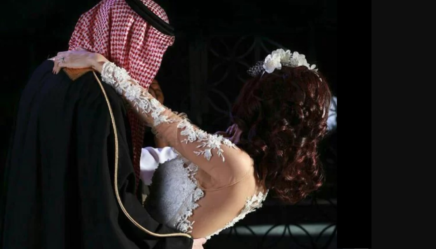 لاول مرة يفعلها عريس سعودي في ليلة الدخلة.. فاجىء الجميع و اعاد عروسته الى أهلها وامهلهم 20 يوماً فقط!.. لن تصدقوا ماذا اكتشف!