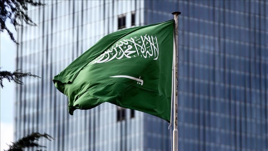 بعد اليوم ..السعودية تحذر بغرامة وترحيل أي مقيم يتحدث أو يناقش بهذه الامور داخل السعودية 