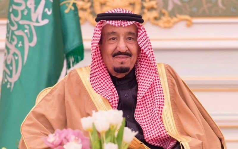 الملك سلمان يزف خبر مفرح للوافدين بالسعوديةبإلغاء سعودة هذه المهن والسماح بالعودةللعمل بها