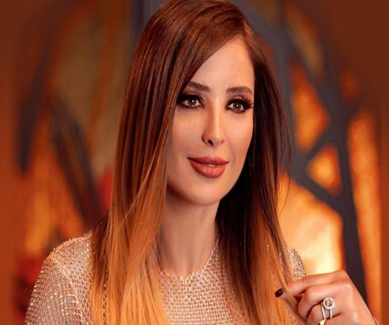ظهور علني مفاجىء لزوج الاعلامية وفاء الكيلاني الذي غير ديانته للزواج منها 