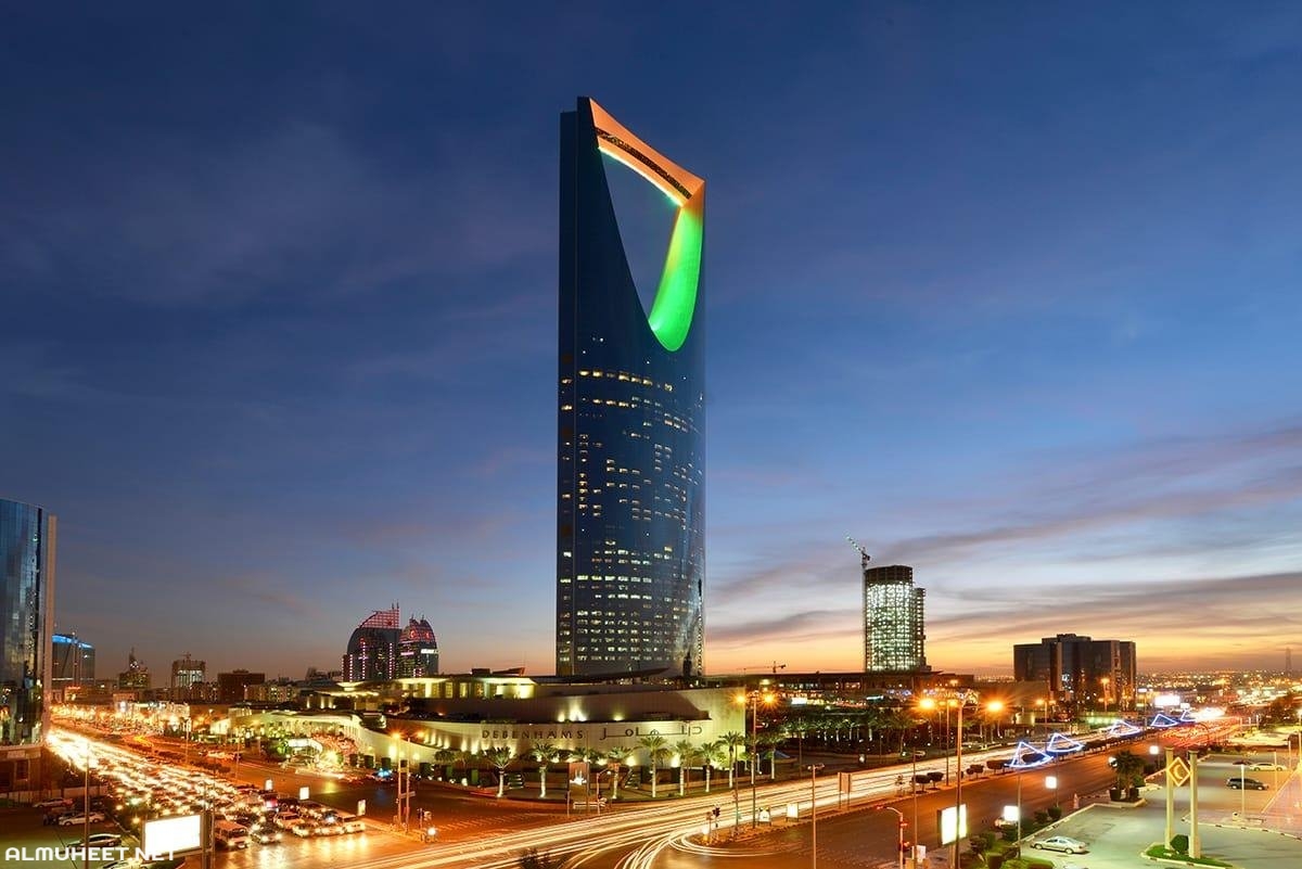 السعودية تعلن عن غرامة 100 ألف ريال والسجن لعامين لكل موظف وافد يقوم بهذه المخالفات الجديدة من اليوم