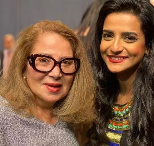الفنانة بوسي