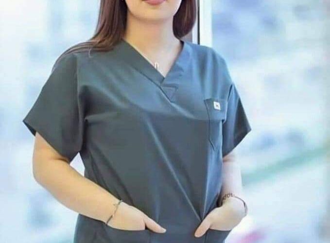 طبيبة 
