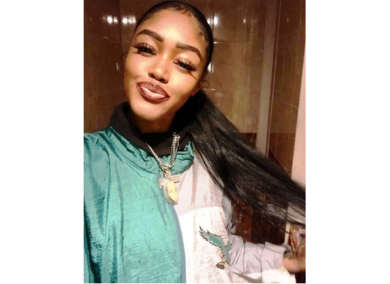 فاجعة تهز الوسط الفني بعد وفاة فنانة شهيرة بجرعة ممنوعات زائدة .. والمفاجأة في جنسيتها ... صورة