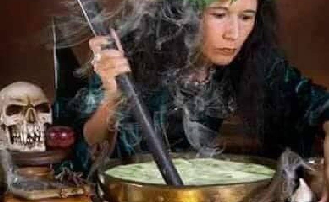 ممارسة السحر - ارشيف