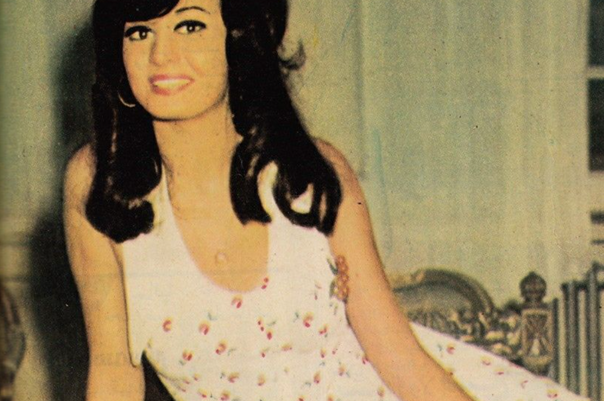 سيدة الاقمار السوداء