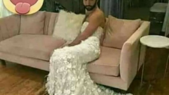 موجة غضب عارمه تهز السعودية بعد اعلان غازي تحوله وارتداء فستان زفاف في زواجة..شاهد الصور 