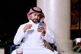 خلافا لكل التوقعات..  الكشف عن السبب الرئيسي لمنع الوافد بان يرتدي الثوب السعودي !