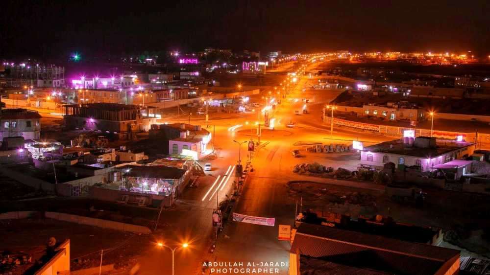صورة صادمة لأحد الضحايا جراء القصف الصاروخي على مأرب ..شاهد