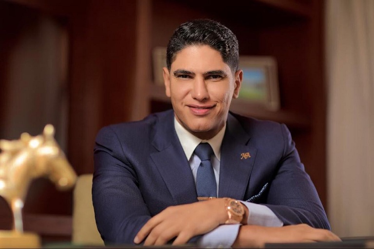 اكلت الجو من ياسمين صبري..  اول ظهور لزوجة  أبو هشيمة التي أخفاها عن الأنظار كأنها فلقة قمر  ( صور ) 
