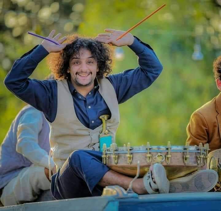 هدية ثمينة يقدمها أمير قطري للفنان ملاطف حميدي ..شاهد 