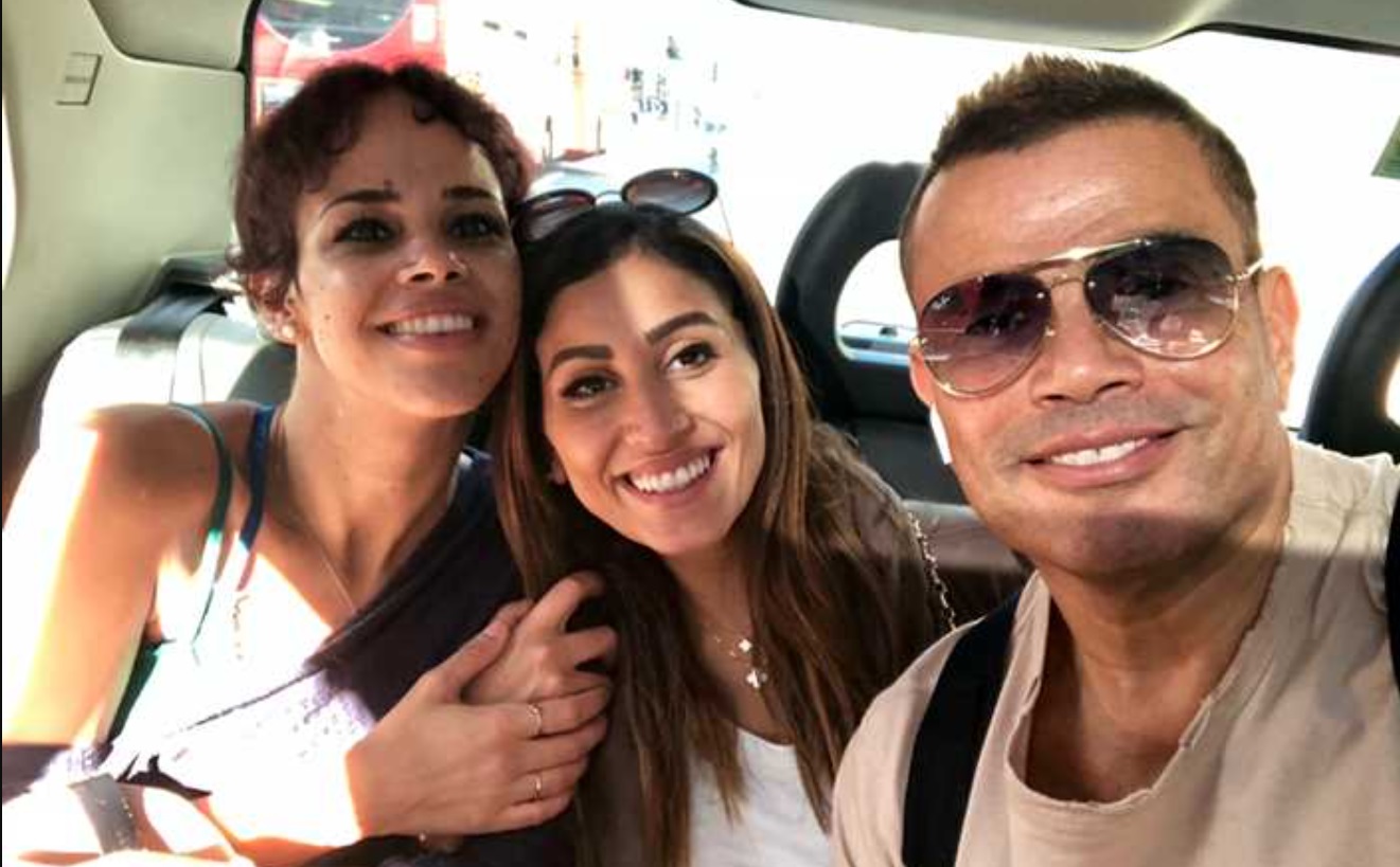 عمرو دياب رفقة ابنته نور ودينا الشربيني