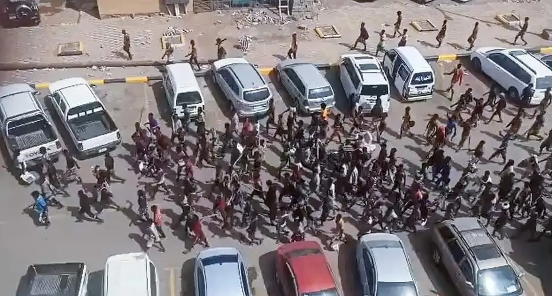 اليمن .. اشتباكات عنيفة بين اللاجئين الأفارقة في العاصمة عدن والسبب الديانة!