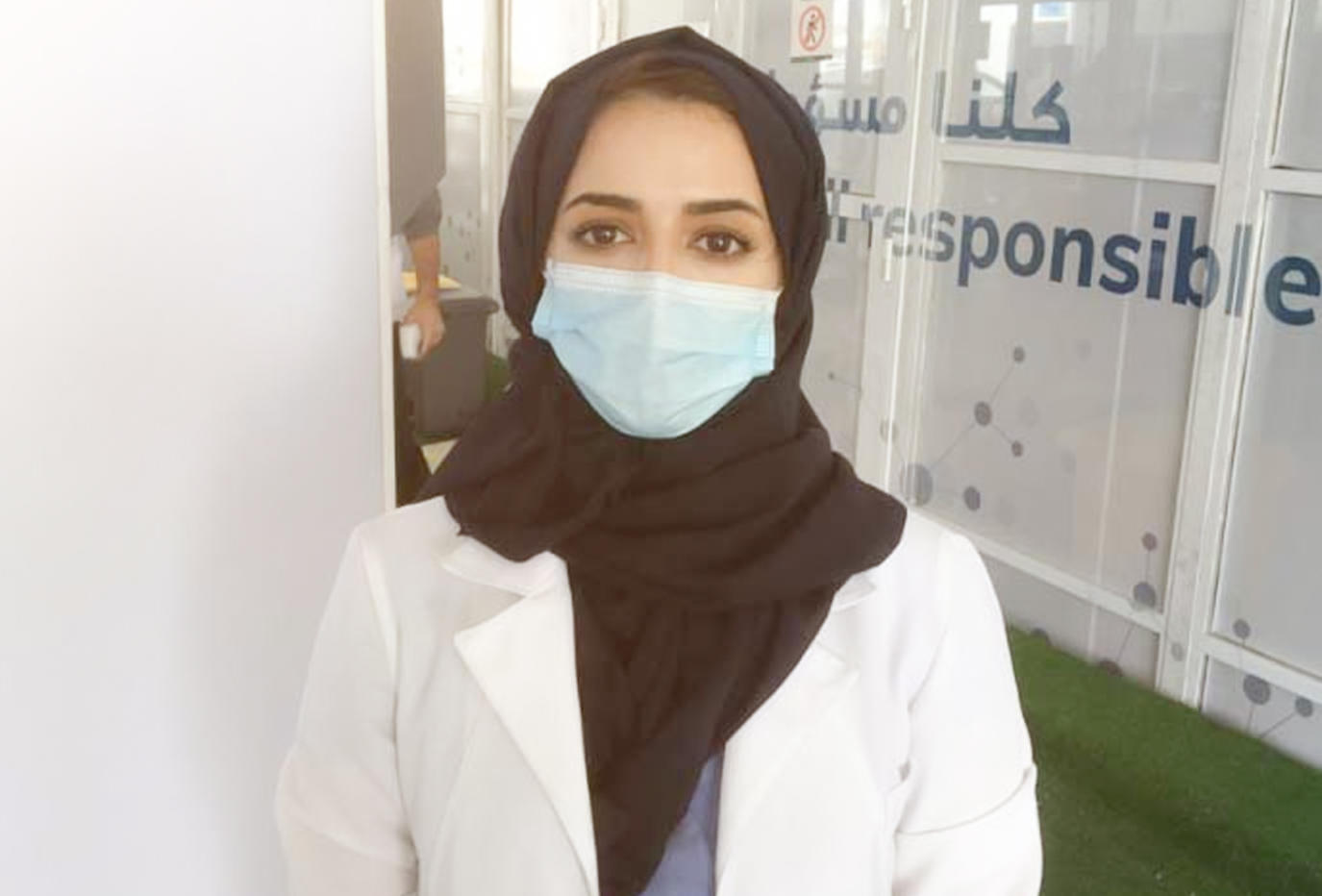طبيبة سعودية بجمالها خطفت أنظار أمير أردني وعرض عليها الزواج مقابل مبلغ ضخم اشعل مواقع التواصل التفاصيل