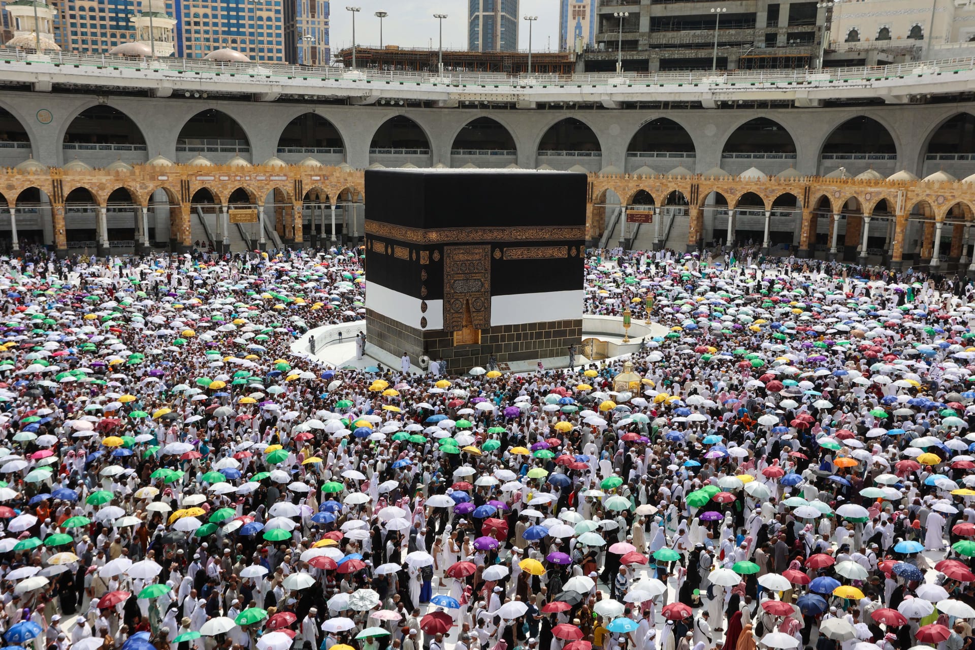 وزارة الحج والعمرة السعودية تجيب هل تسمح تأشيرة الزيارة بأداء مناسك الحج؟