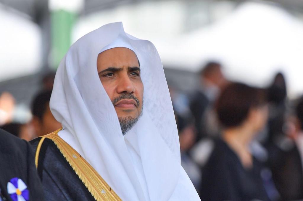 من هو محمد العيسى خطيب يوم عرفة بمسجد نمرة وأول من اصدر رخصة محاماة للمرأة السعودية؟