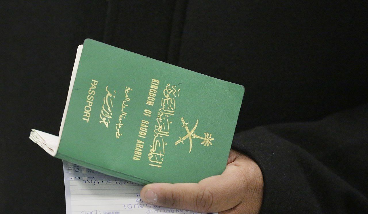 السعودية .. وقف عملية الترحيل حتى لو كانت الإقامة منتهية لهذه الجنسية من المقيمين 