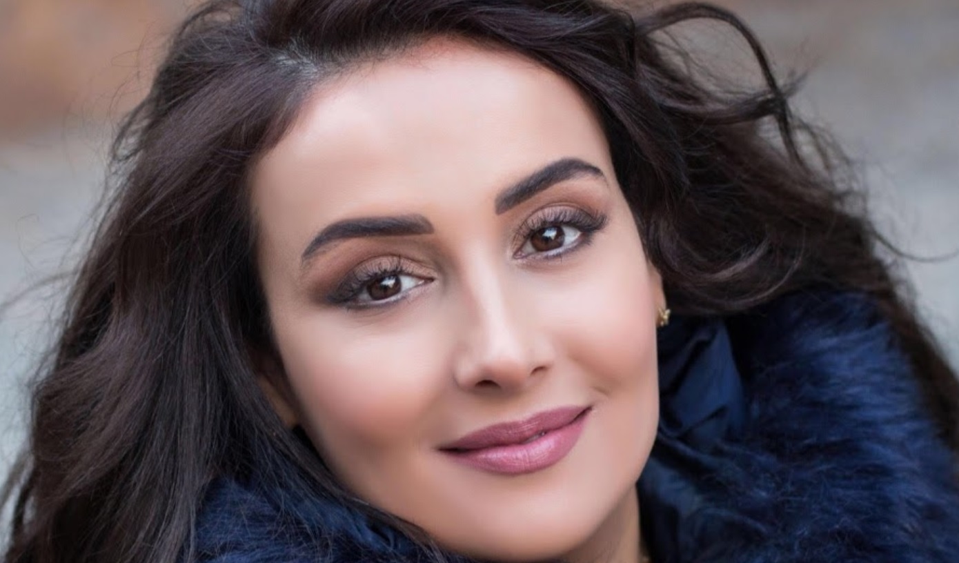 الفنانة كيندا