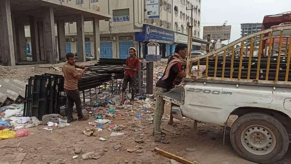 اليمن : قرار حكومي جديد فاجئ الجميع في هذه اللحظات !