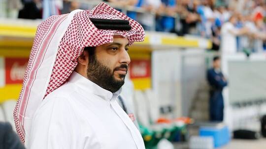 المستشار السعودي تركي آل الشيخ يحقق حلم طالبة جامعية مصرية 