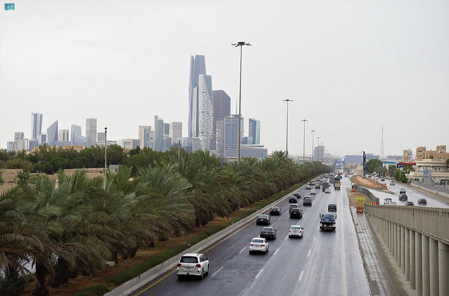 تعرف على العقود التي سيطبق عليها قرار توطين التشغيل والصيانة في السعودية