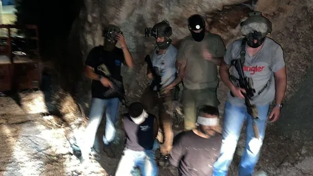 معلومات عاجلة : بعد العارضة وقادري أسيران آخران من الأسرى الفلسطنيين الستة يسقطان في قبضة دولة الاحتلال الإسرائيلي (فيديو وصور)